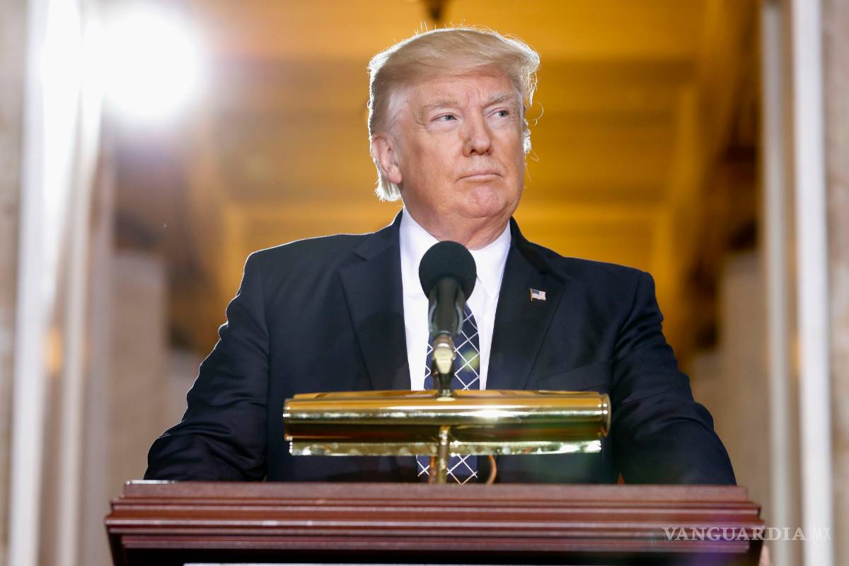 Los que niegan el Holocausto son &quot;cómplices&quot;: Donald Trump