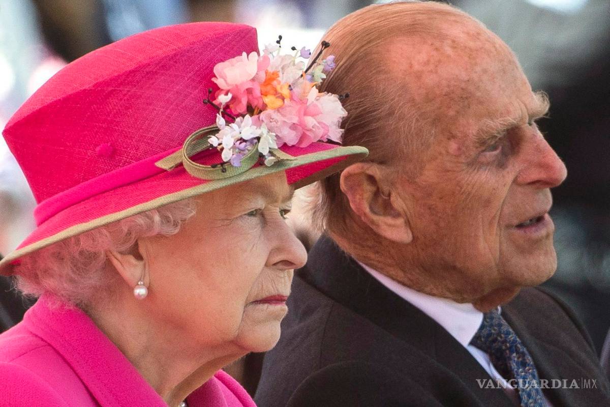 Cumple Isabel II 90 años sin señales de agotamiento