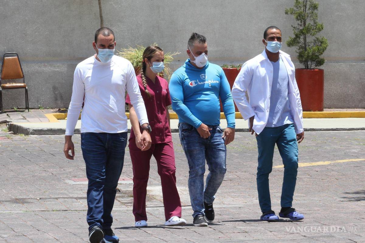 Asegura Sheinbaum que “no hay nada que esconder” sobre médicos cubanos