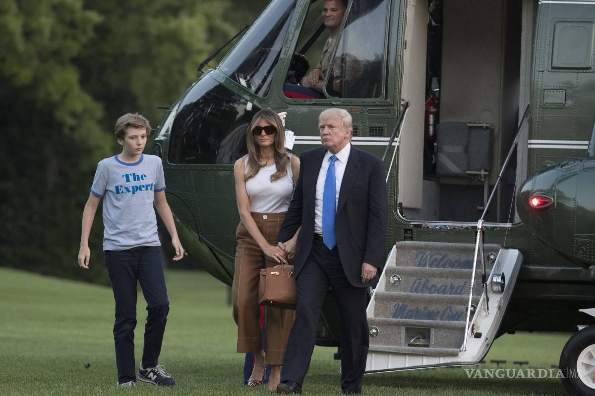 Demandan a Trump y alistan camino para su destitución