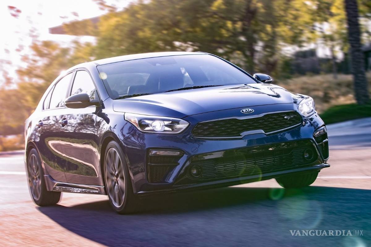 Conoce al KIA Forte GT Sedan; precios, versiones y equipamiento