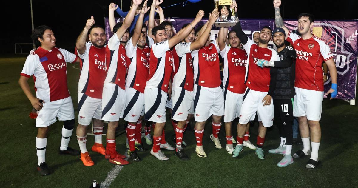 Corona Tupy Saltillo a sus campeones en softbol, basquetbol y futbol 7