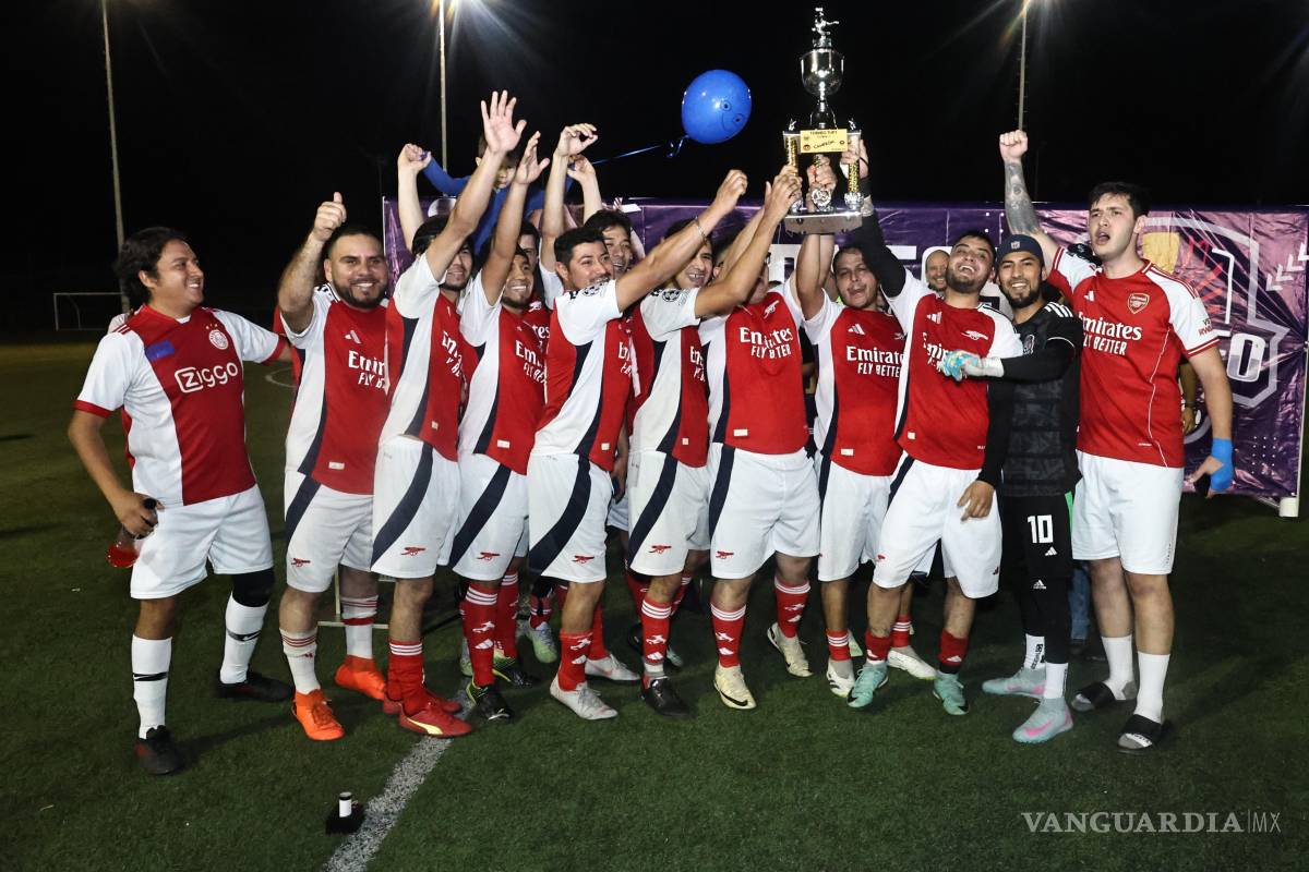 Corona Tupy Saltillo a sus campeones en softbol, basquetbol y futbol 7