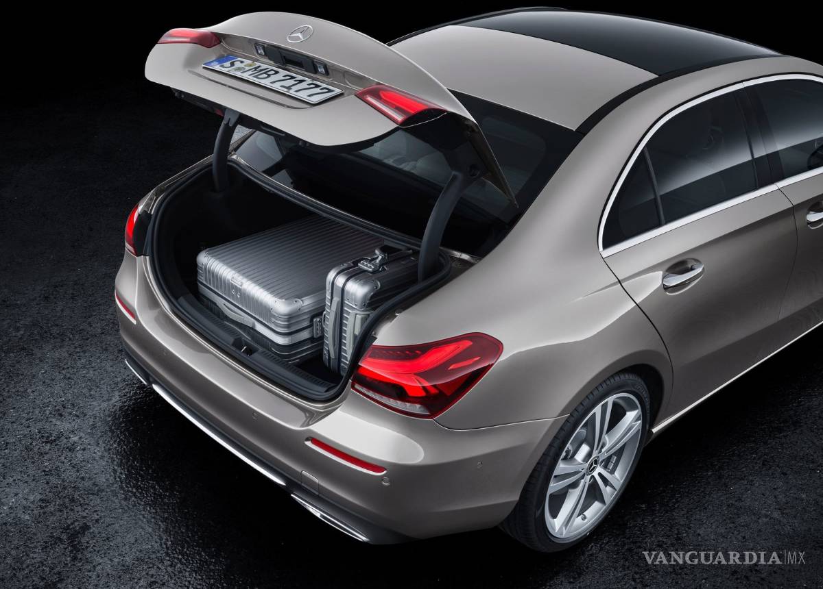 $!Mercedes-Benz Clase A, elegante sedán que se fabricará en México y llegará en 2019