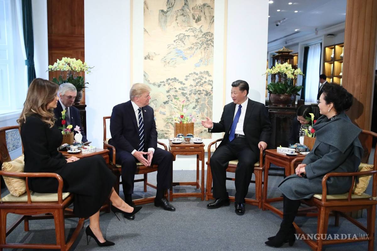 Presume Trump a su nieta cantando en chino al presidente Xi Jinping