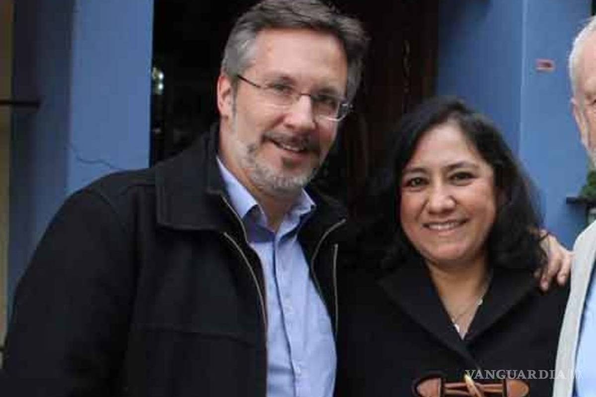 John Ackerman, esposo de Irma Sandoval, da a conocer que dio negativo a la prueba de COVID-19