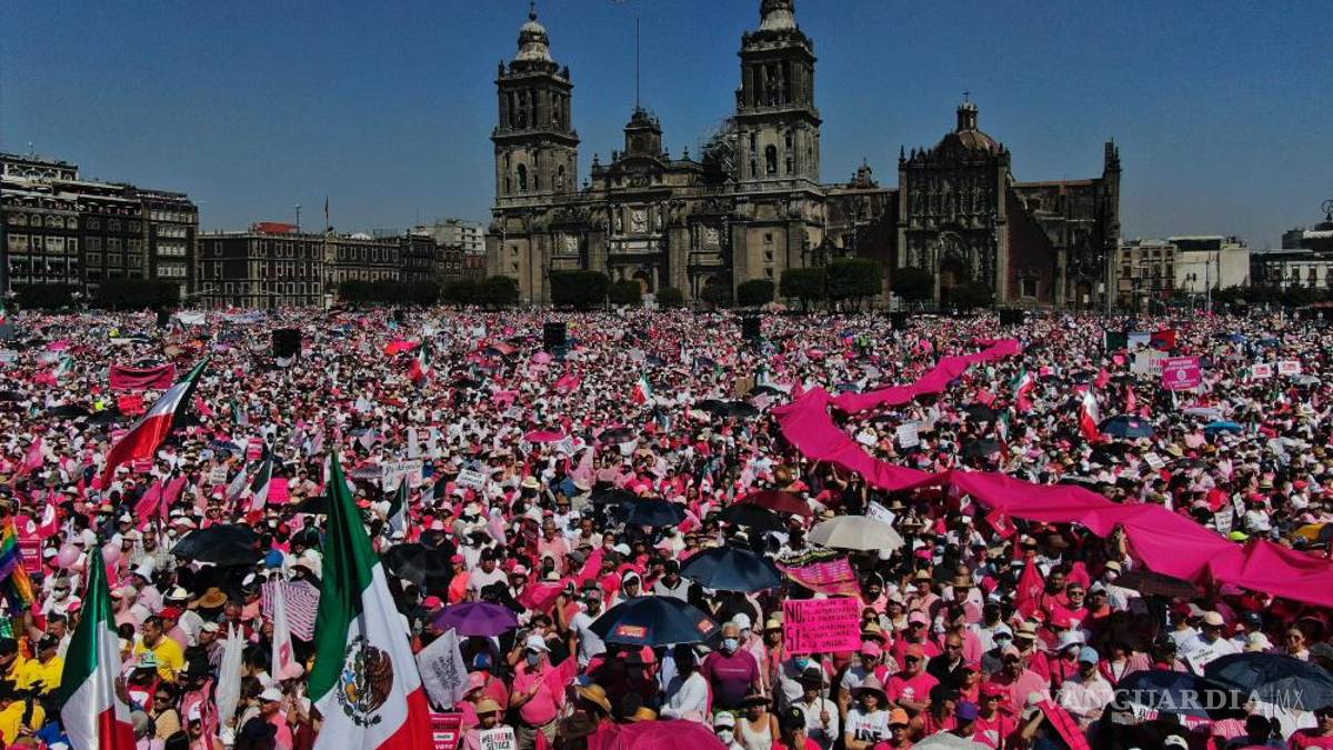 Así toman las calles y plazas miles de mexicanos para defender al INE (Fotos)