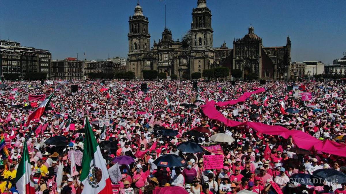 Así toman las calles y plazas miles de mexicanos para defender al INE (Fotos)