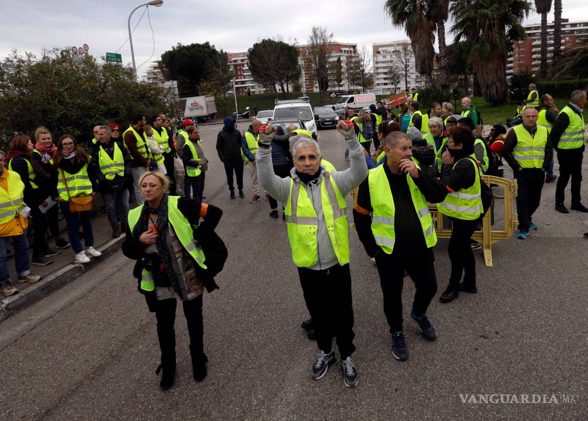 $!Protestas en Francia contra alza a combustibles dejan un muerto