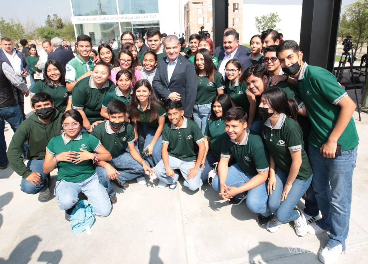 $!El COECyT les entregó 30 mil pesos como premio, mientras que el Estado les dio una cantidad similar.