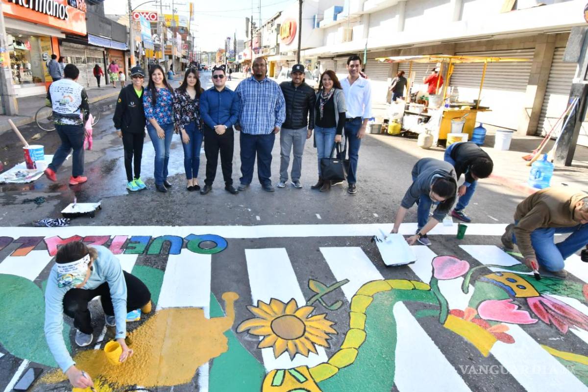 Decoran pasos peatonales en calles de Monclova