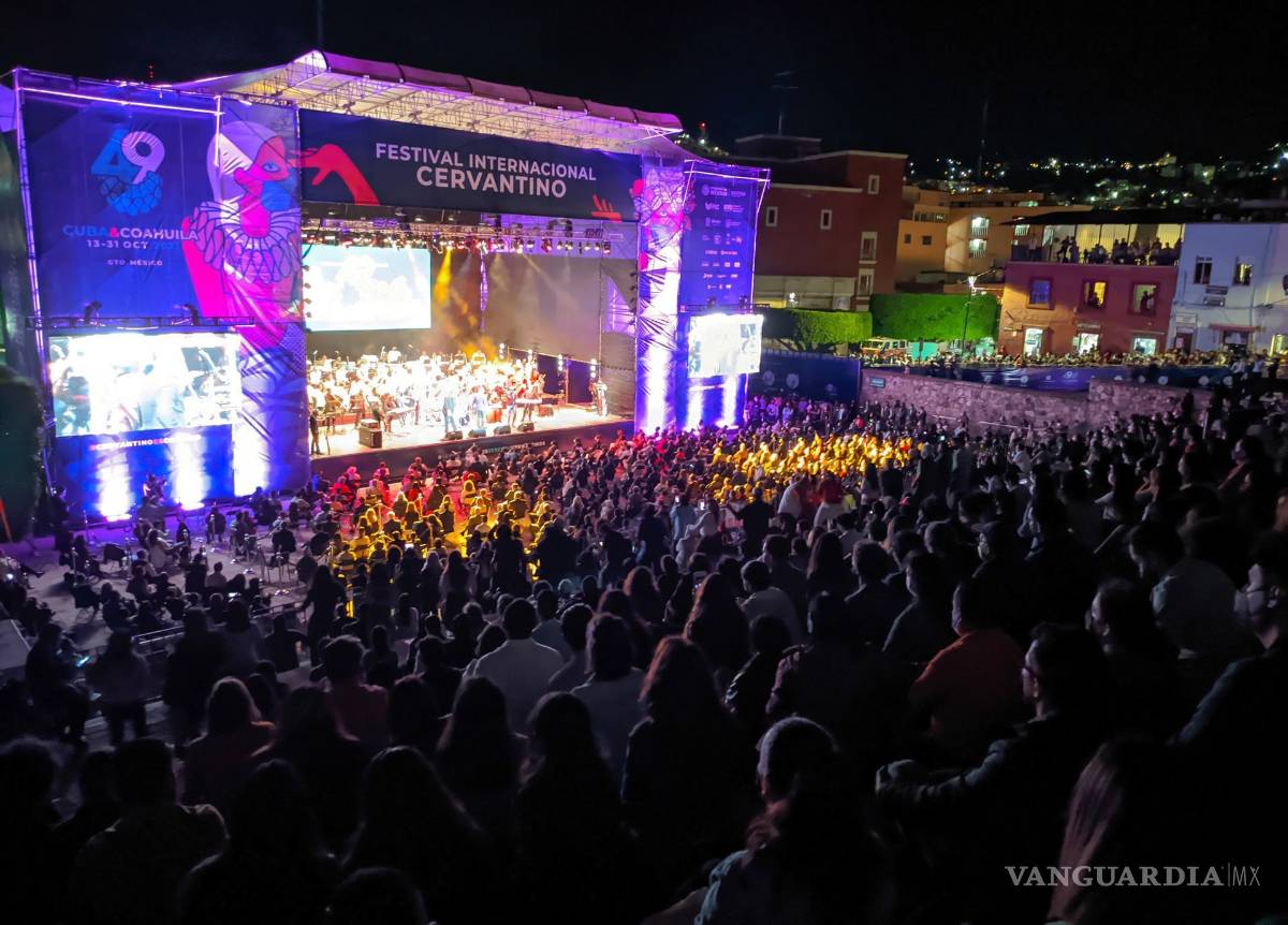 $!Vista general de la inauguración del 49 Festival Internacional Cervantino hen el estado de Guanajuato (México). EFE/Luis Ramírez