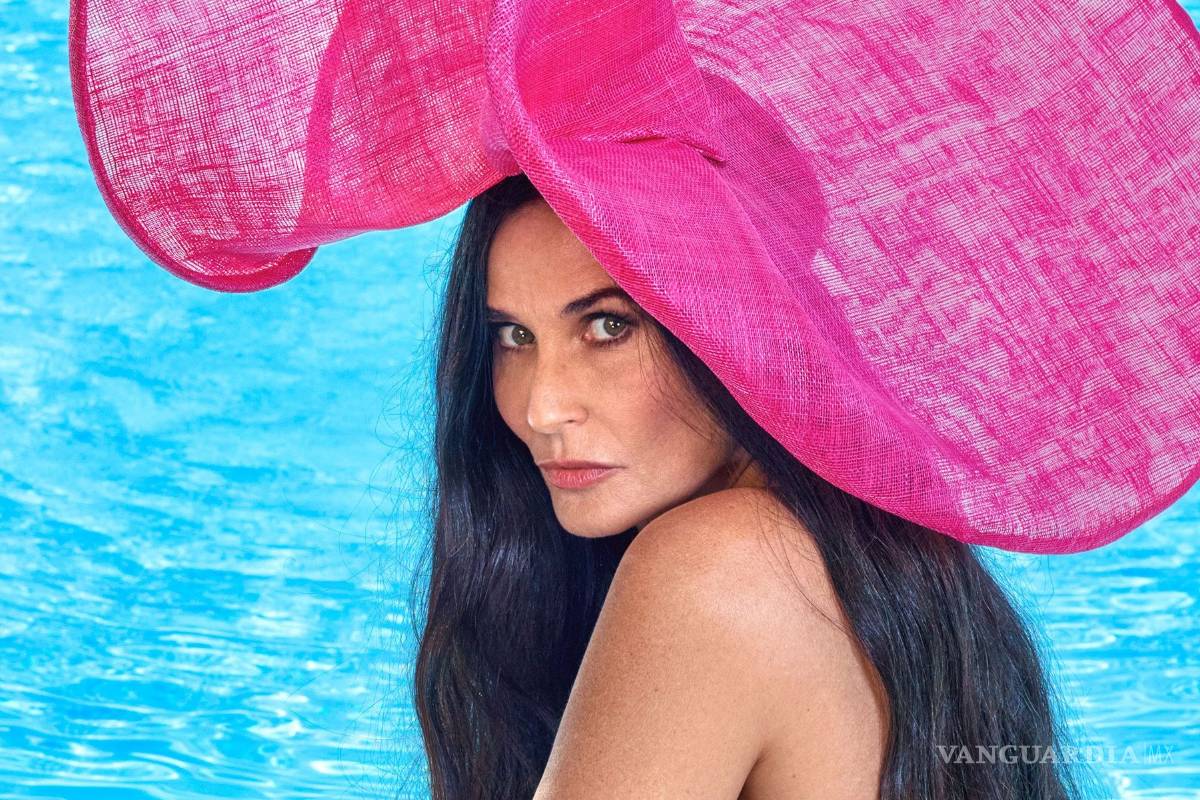 Demi Moore se desnuda a los 56 y es portada de Harper's Bazaar