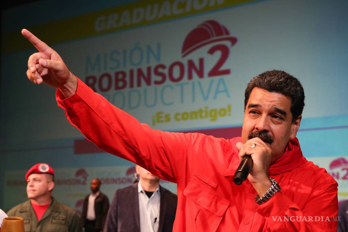 Nicolás Maduro pone cadenas de radio y televisión a servicio de campaña constituyente