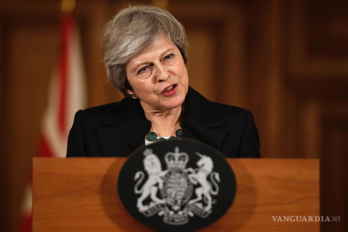Insiste Theresa May en su plan de &quot;brexit&quot; con un Gobierno mermado y gran oposición