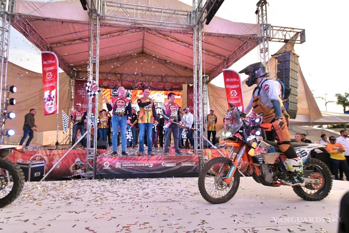 Dan banderazo y arrancan motores en Torreón para la Coahuila 1000 edición 2025