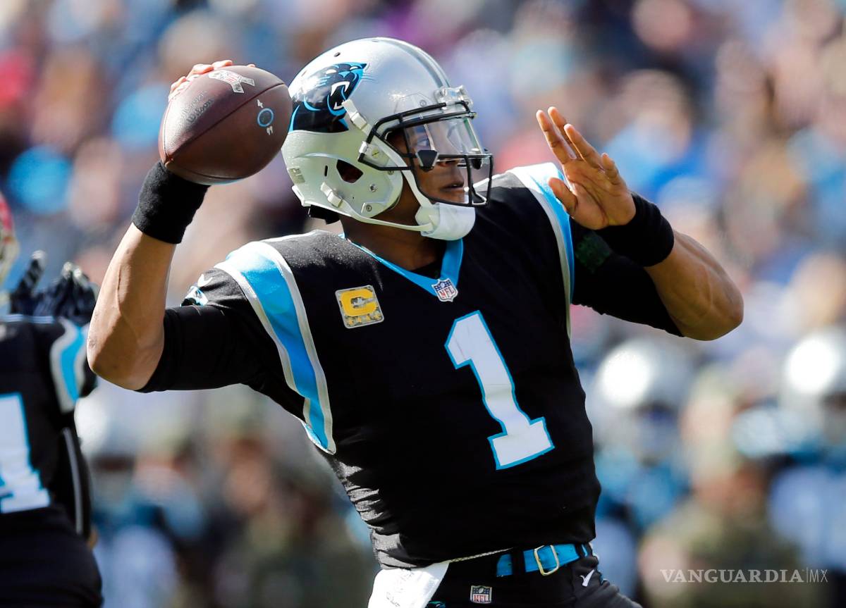 $!Cam Newton es la estrella en el triunfo de los Panthers