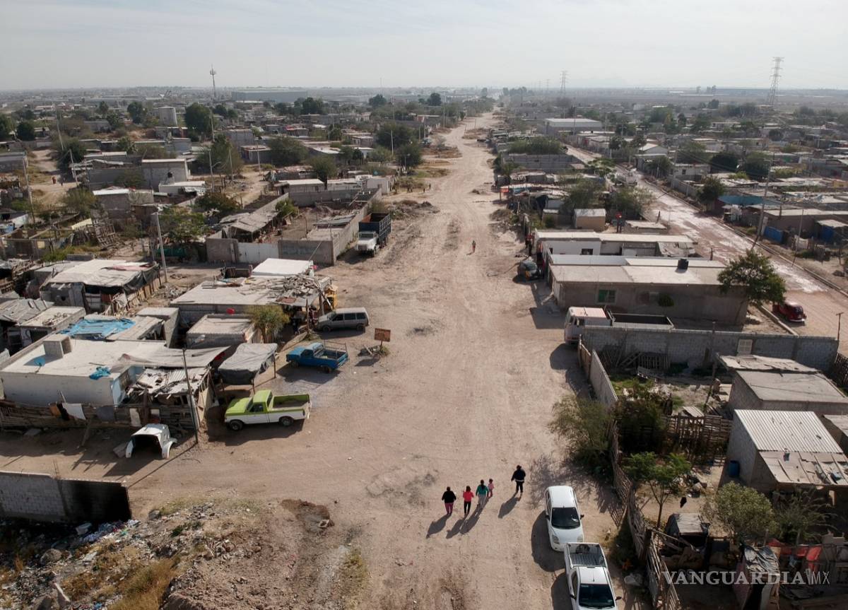$!Da Miguel Riquelme banderazo inicial de pavimentación en Torreón
