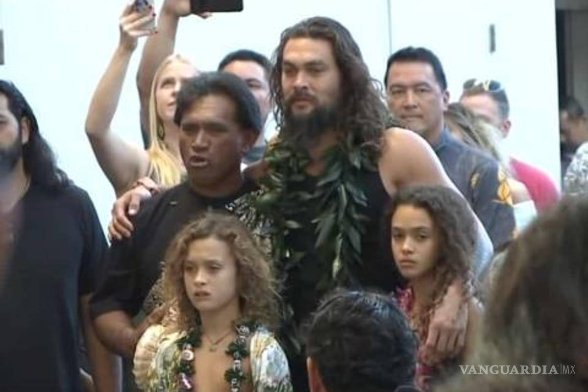 Difunden polémico video de Jason Momoa, 'Aquaman', manoseando a su hija