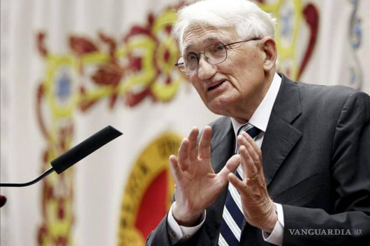 El filósofo Jürgen Habermas recibe el Premio de Medios europeos por su "defensa de la democracia"