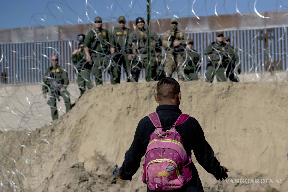 $!Donald Trump justifica uso de gas lacrimógeno contra migrantes en Tijuana