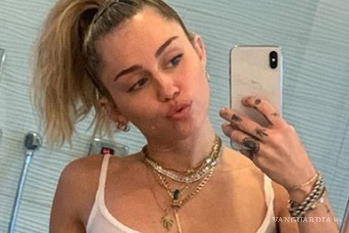 Miley Cyrus luce sus pezones