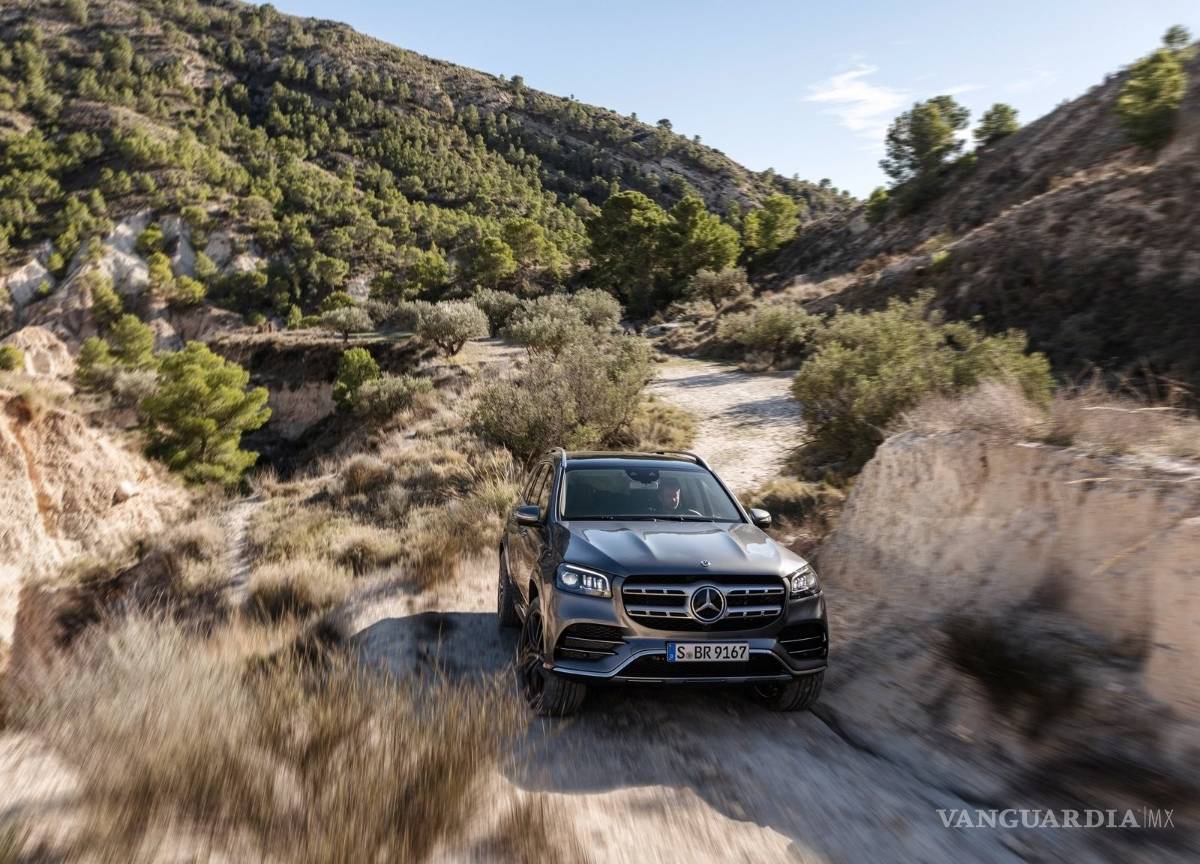 $!Nuevo Mercedes-Benz GLS, todo un Clase S, pero sin temor al off-road