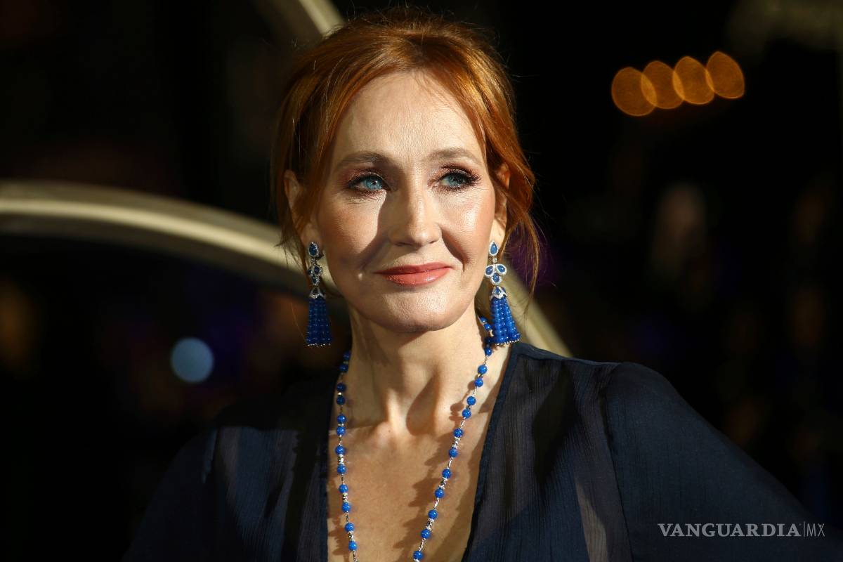 JK Rowling dona 18.6 millones dólares para investigar la esclerosis múltiple y el parkinson