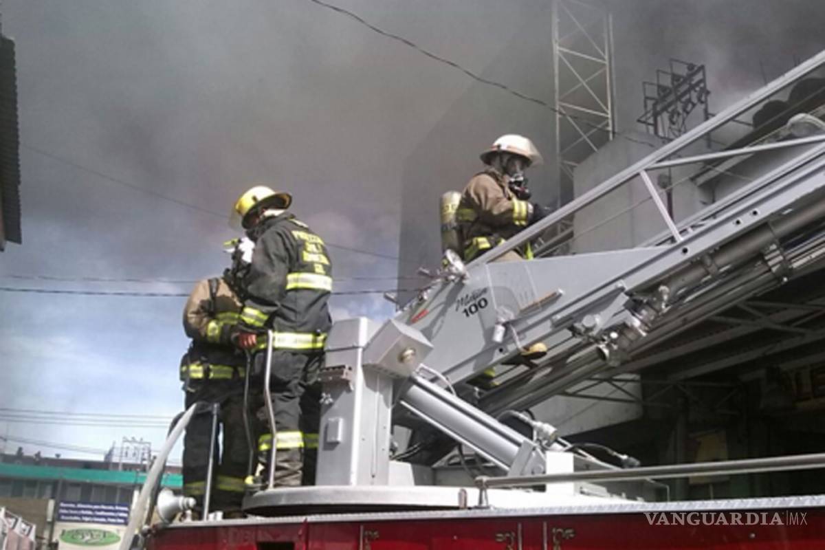 Se registra fuerte incendio en Mercado de Abastos de Guadalajara