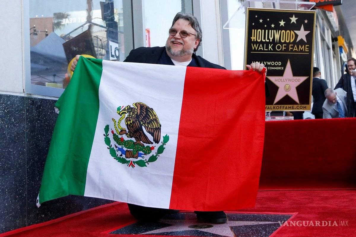 'Soy mexicano y soy migrante': Guillermo del Toro recibe su Estrella en el Paseo de la Fama