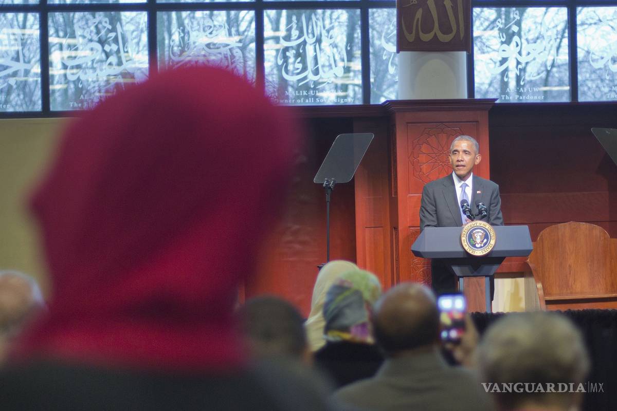 Obama visita por primera vez una mezquita en EU