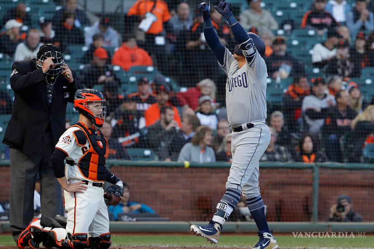 Villanueva continúa encendido y pega su noveno cuadrangular