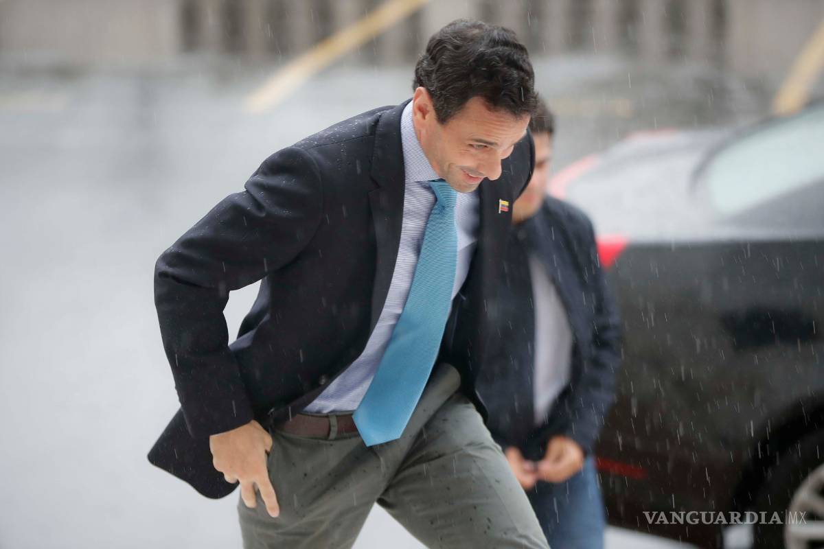 Venezuela inhabilita políticamente a Henrique Capriles