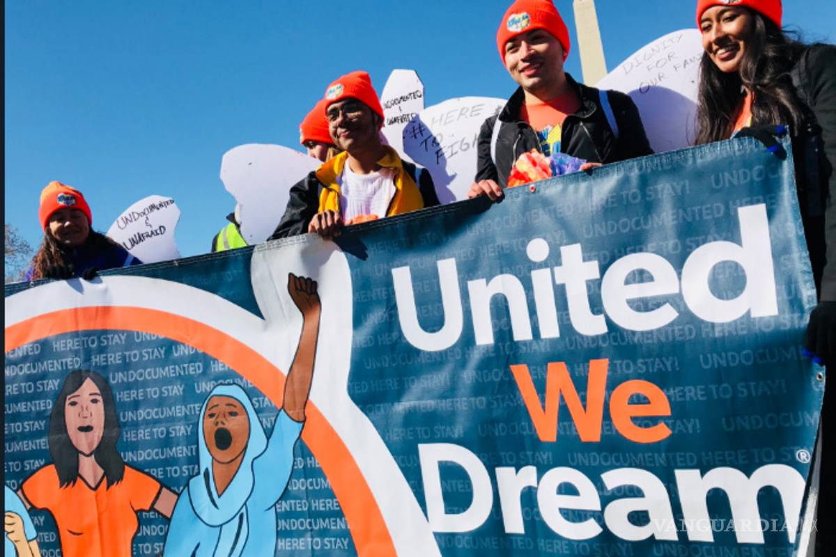 Anuncian plan de servicios legales para indocumentados en EU