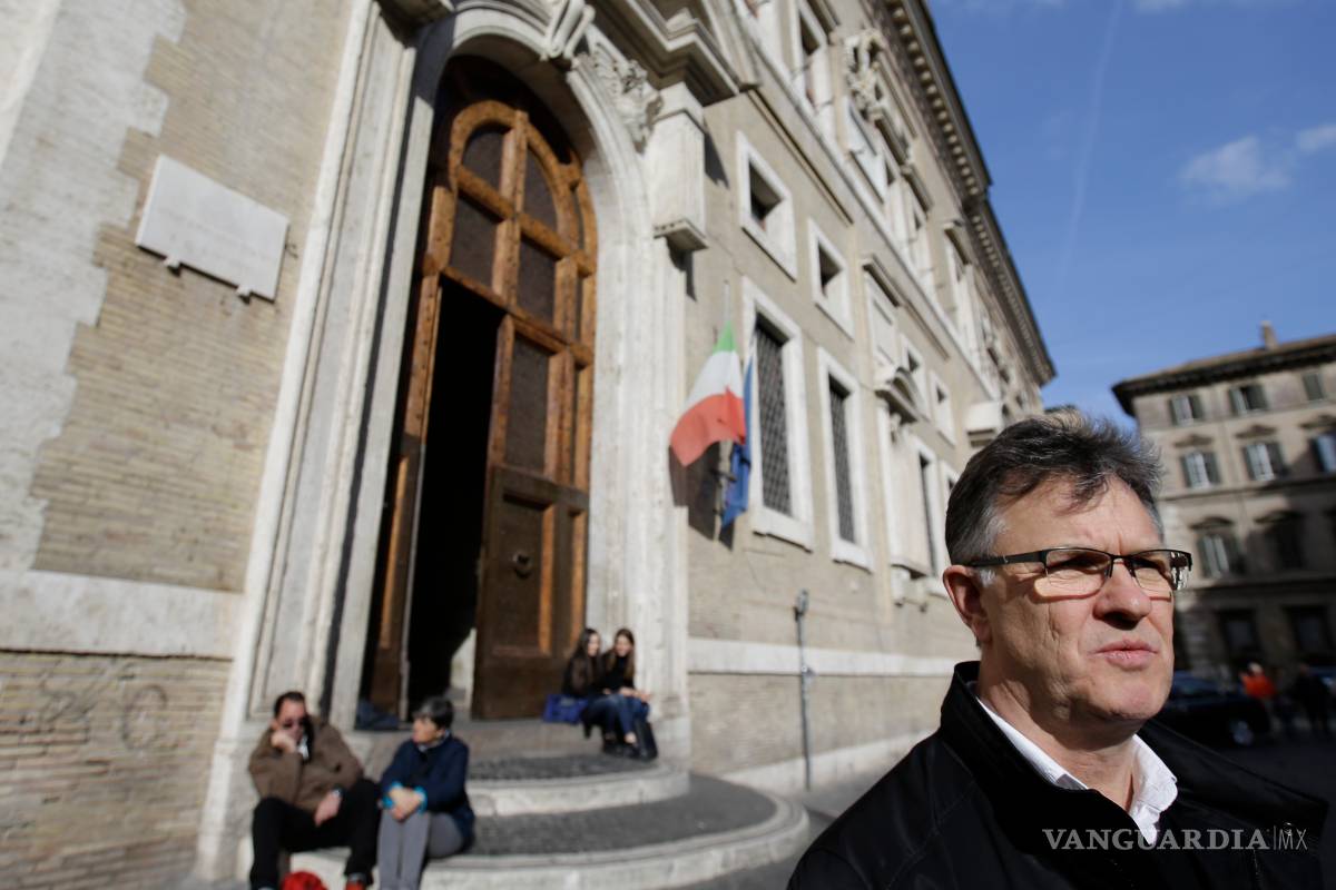 Comisión del Vaticano sobre abusos sexuales separa a miembro