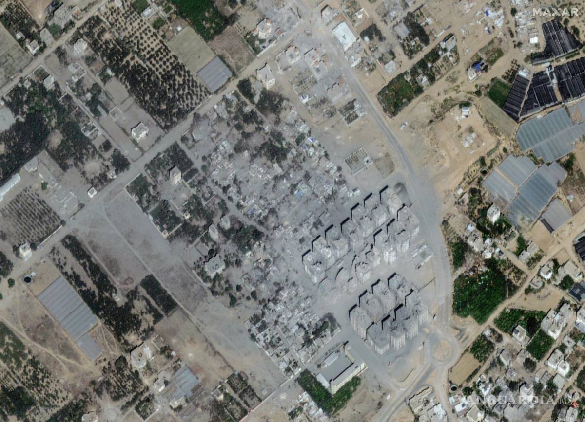 $!Esta imagen que graves daños a edificios y estructuras de la zona de Atatra, en el norte de la Franja de Gaza, el 21 de octubre de 2023.
