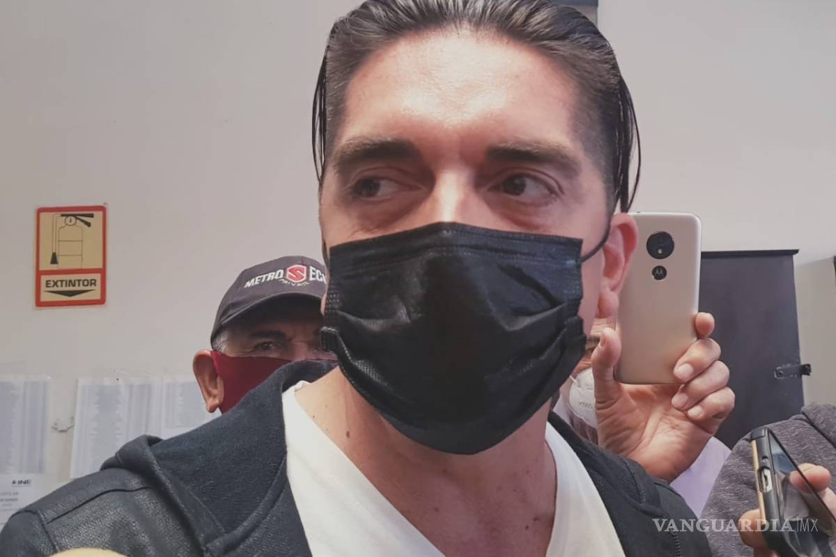 Exige Luis Fernando le regrese el INE su candidatura a la alcaldía de Torreón