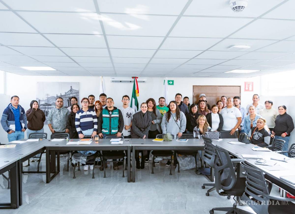 $!Al concluir sus estudios, los egresados no solo alcanzan una meta personal, sino que también acceden a mejores oportunidades laborales.