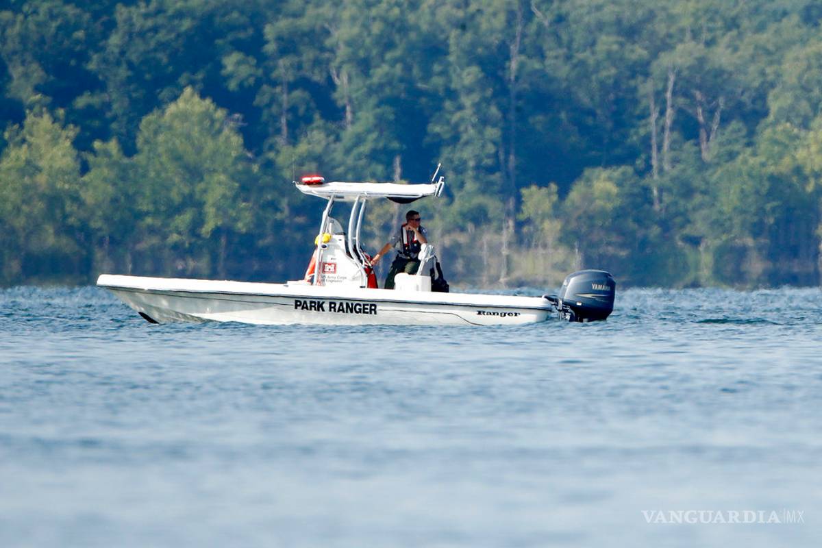 Al menos 17 muertos al hundirse barco turístico en Missouri