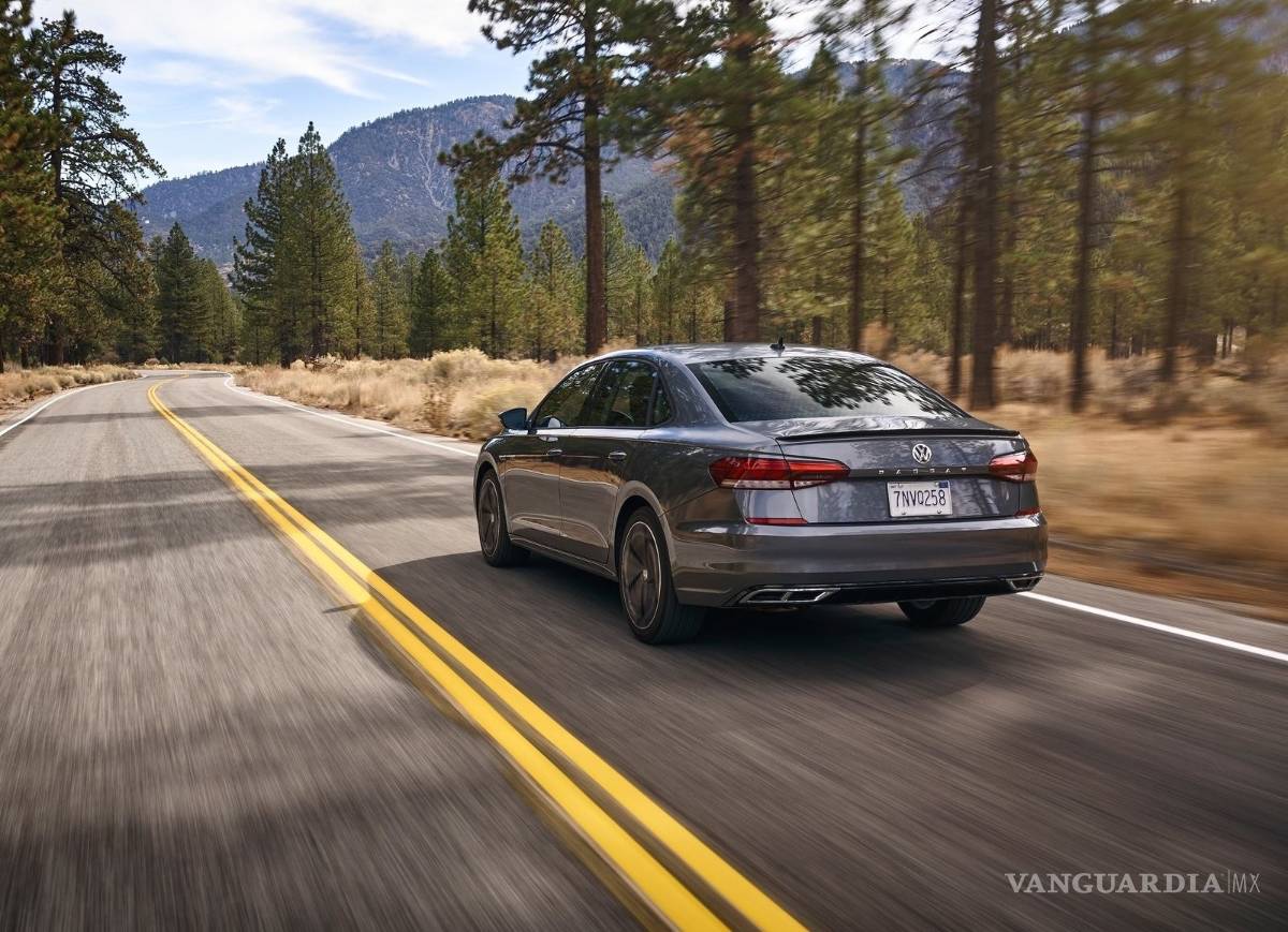 $!Volkswagen Passat 2020, nuevo pero menos tecnológico que el Jetta