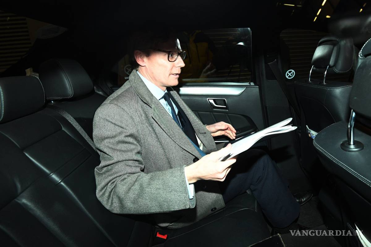 Investigan en Reino Unido a Facebook y Cambridge Analytica