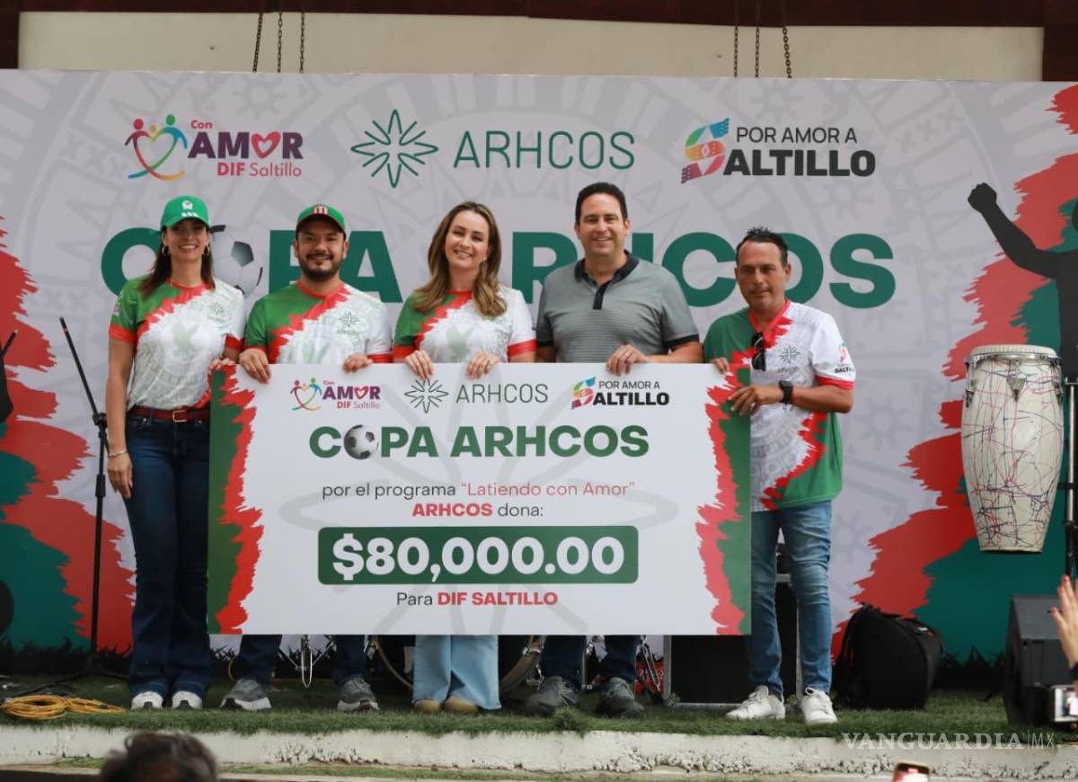 $!El cheque simbólico fue entregado durante la premiación del torneo, cuyos recursos serán destinados al programa “Latiendo con Amor”.