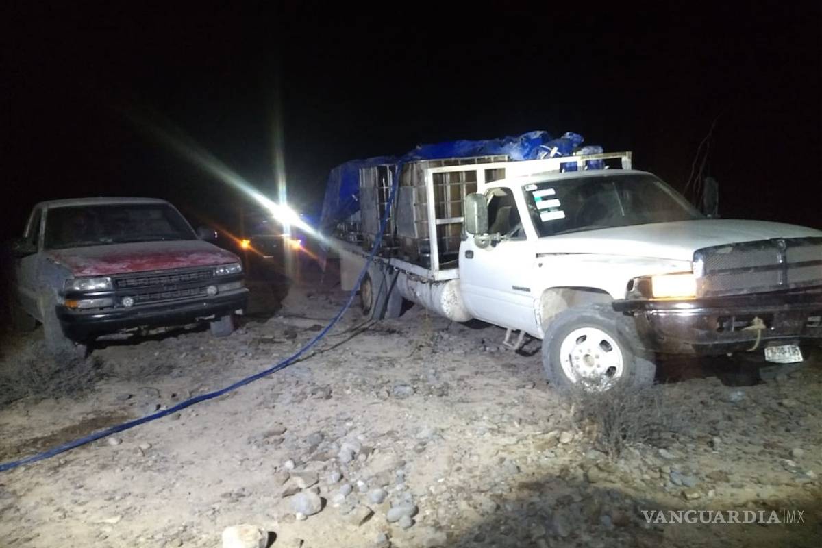 En Ramos Arizpe revientan punto de huachicol y decomisan más de 7 mil litros de diésel y dos vehículos