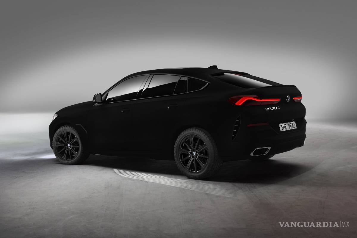 $!BMW X6 Vantablack, el auto color negro más oscuro del mundo