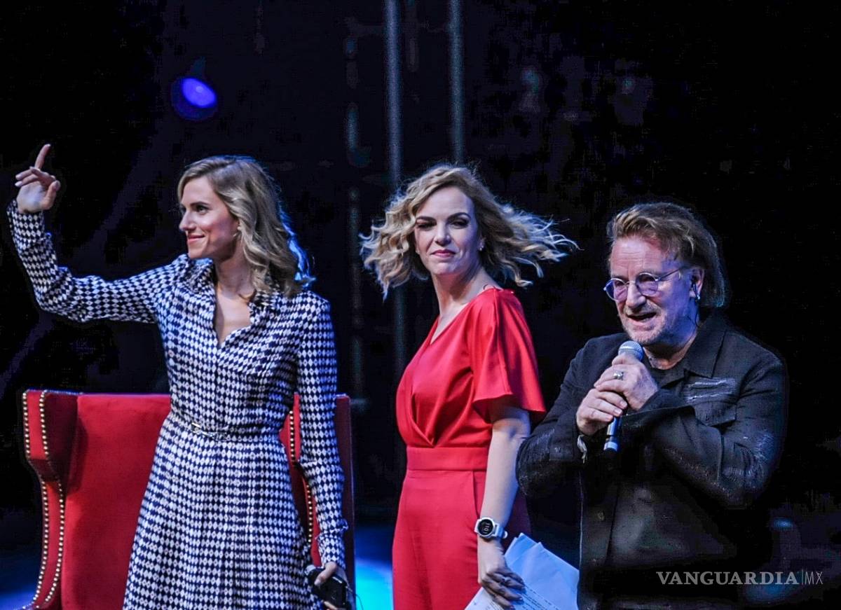 $!Bono dice que el narcotráfico es "una carga muy injusta para México”