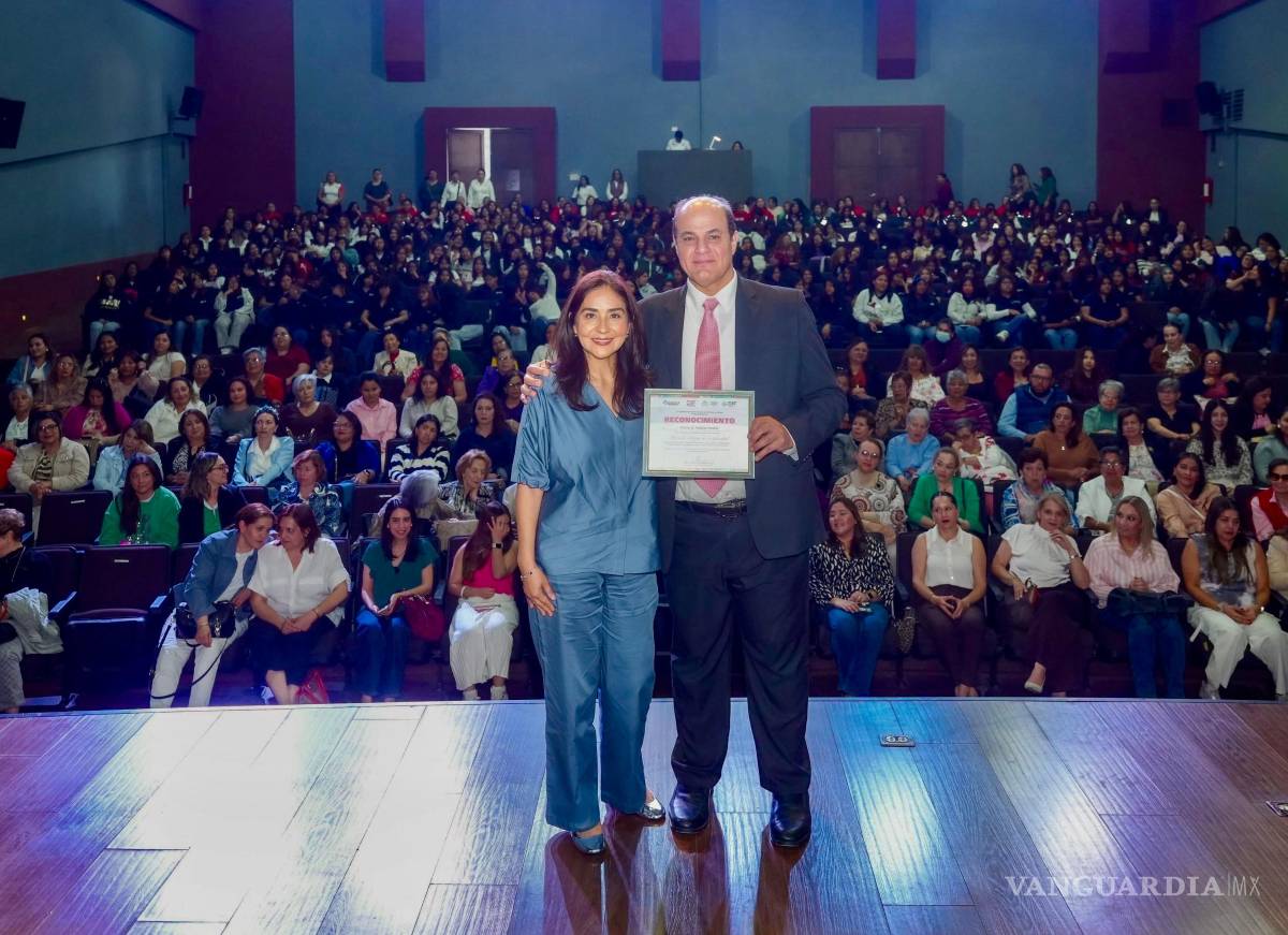 $!La presidenta honoraria del DIF Ramos Arizpe, Teresita Escalante Contreras, destacó la importancia de generar espacios que fortalezcan el desarrollo integral de las mujeres.