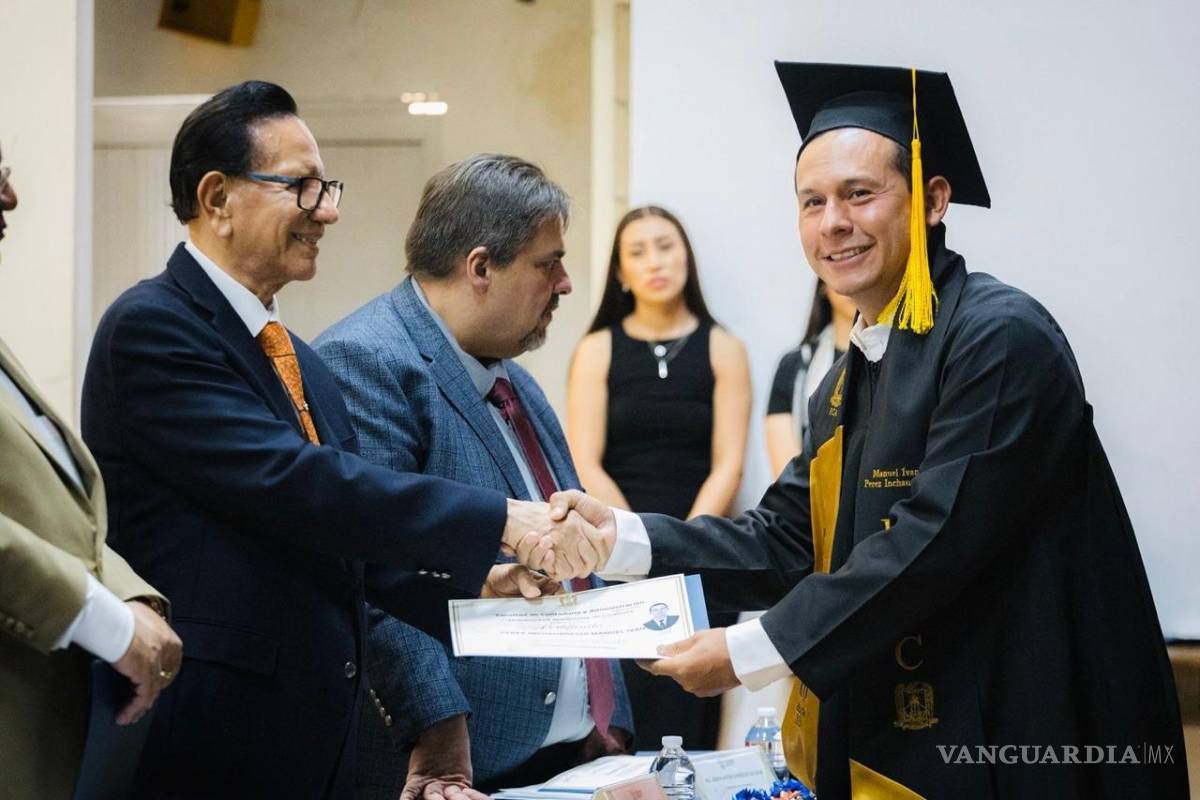 $!Los agentes viales recibieron reconocimiento por su esfuerzo y compromiso, acompañado del respaldo de sus familias durante la ceremonia de clausura.