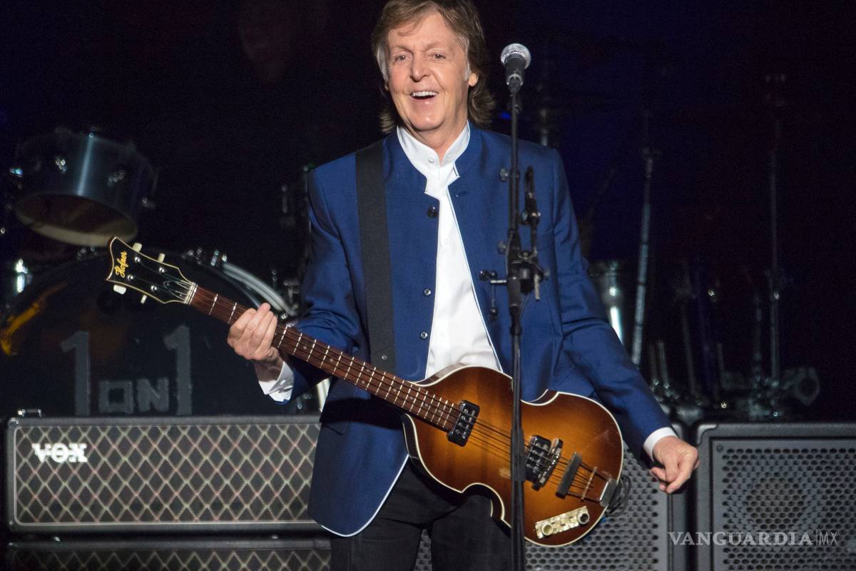 Sorprende McCartney con concierto gratuito en el famoso Cavern Club de Liverpool