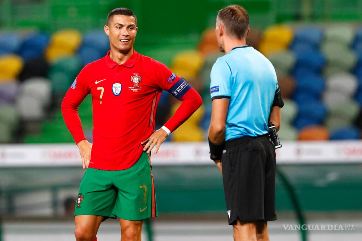 Asaltan la casa de Cristiano Ronaldo... para robarle una playera