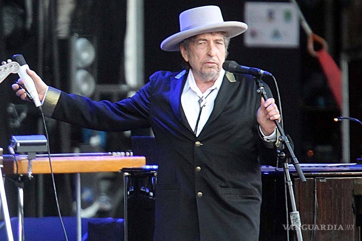 Bob Dylan, un poeta del folk-rock, onceavo Nobel de Literatura estadounidense